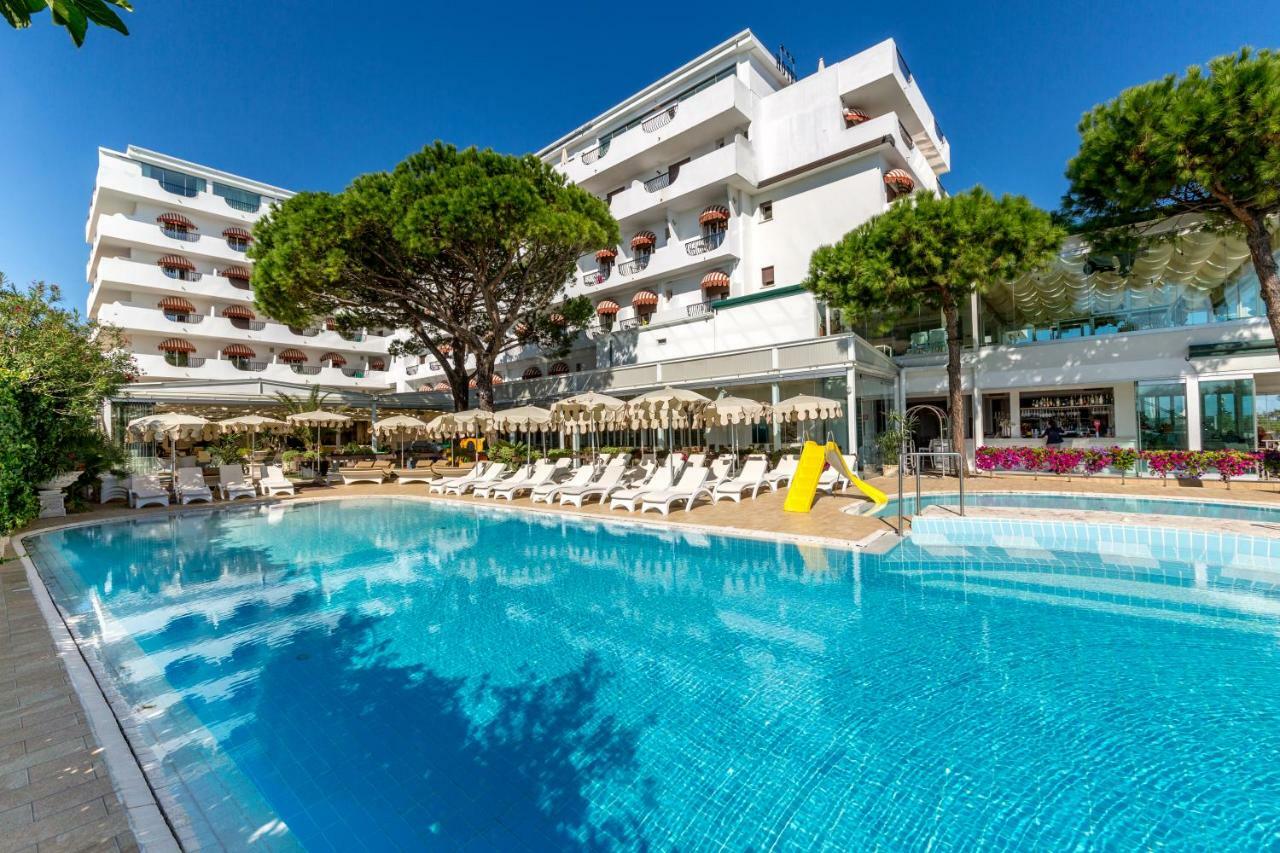 Hotel Nettuno Lido di Jesolo Exterior foto